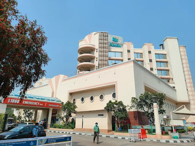 indraprastha apollo hospital 